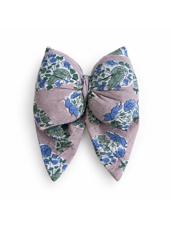 Rose Floral bow, top-down on white